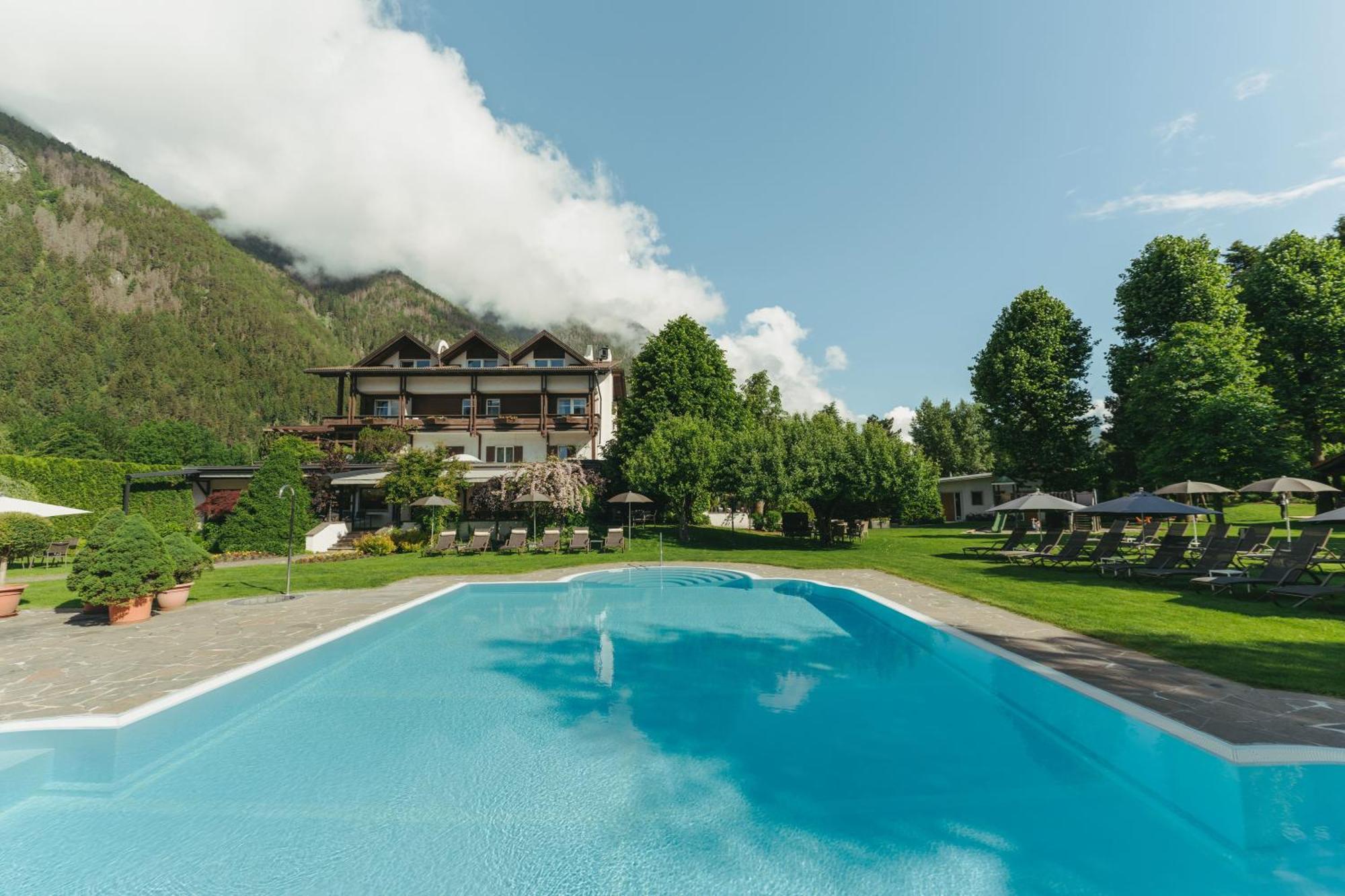 Ferien & Wellnesshotel Windschar Брунико Экстерьер фото