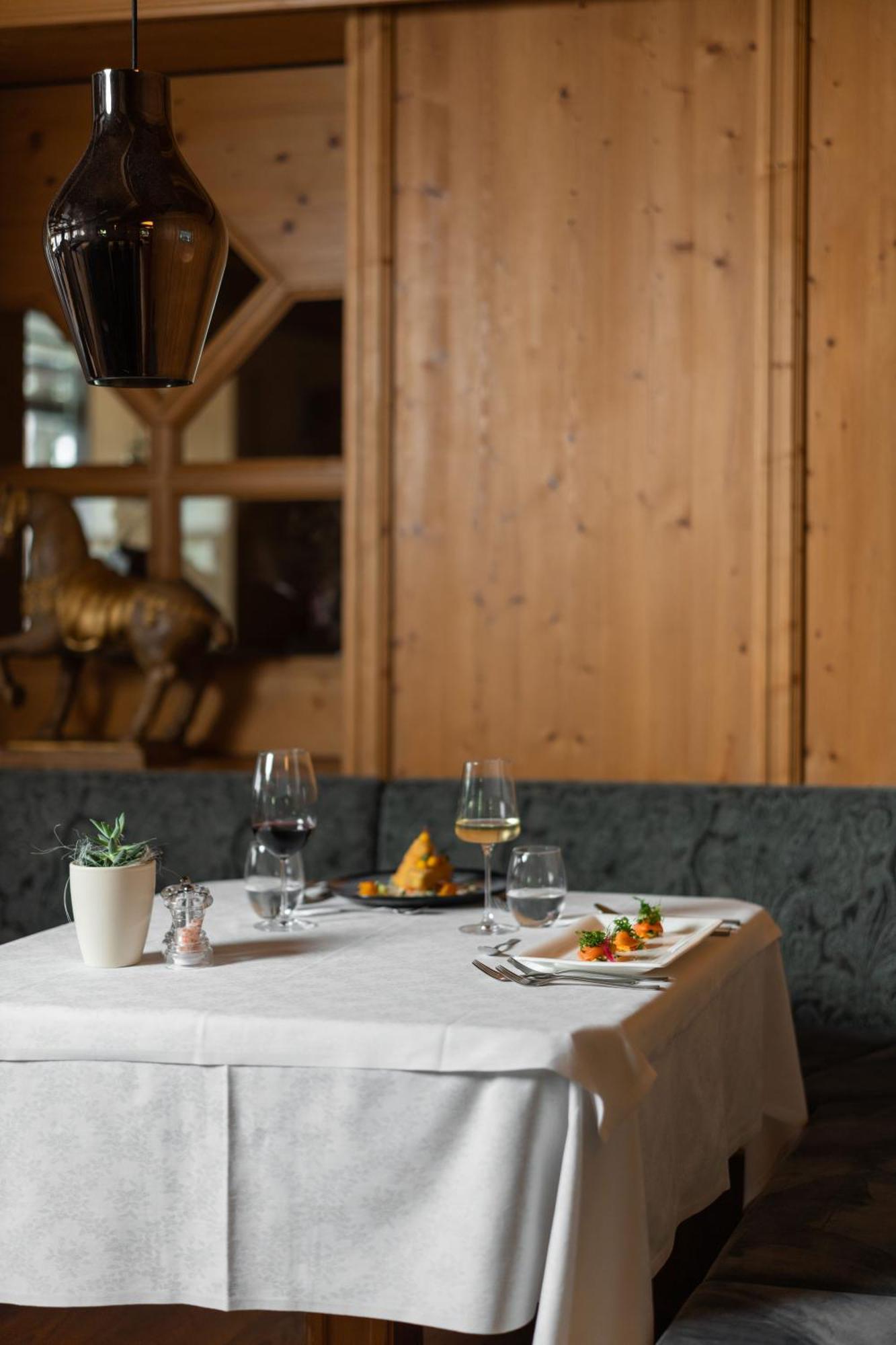 Ferien & Wellnesshotel Windschar Брунико Экстерьер фото